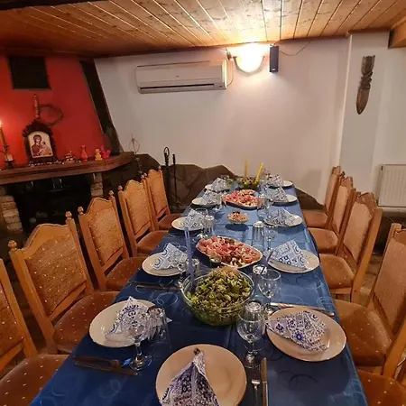 Semesterbostad Къща За Гости Теана *